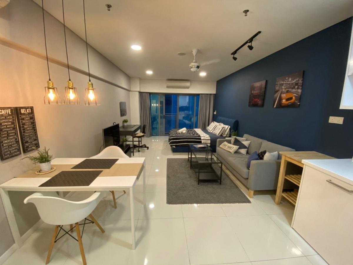Summer Suites Klcc By Whollmark Куала Лумпур Екстериор снимка