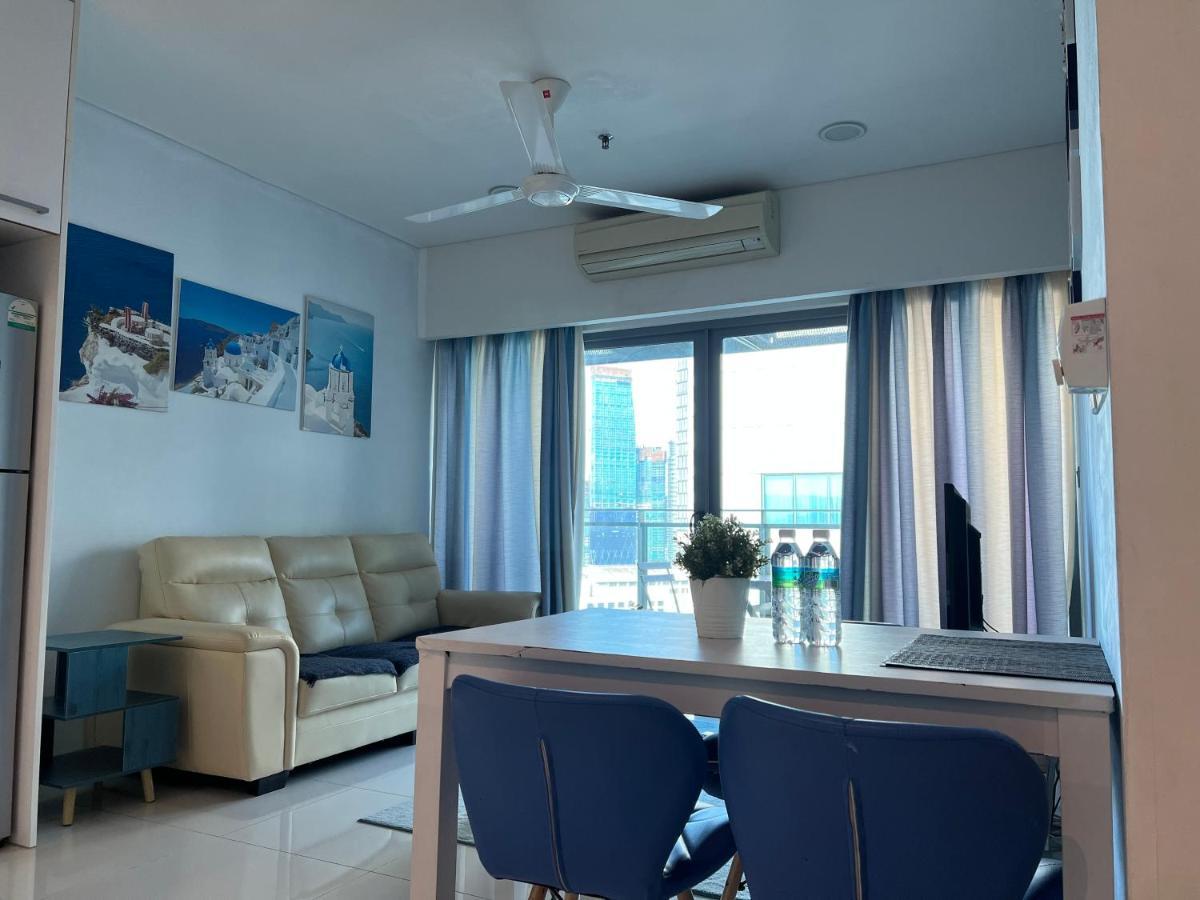 Summer Suites Klcc By Whollmark Куала Лумпур Екстериор снимка