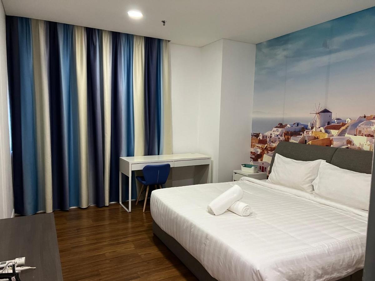 Summer Suites Klcc By Whollmark Куала Лумпур Екстериор снимка