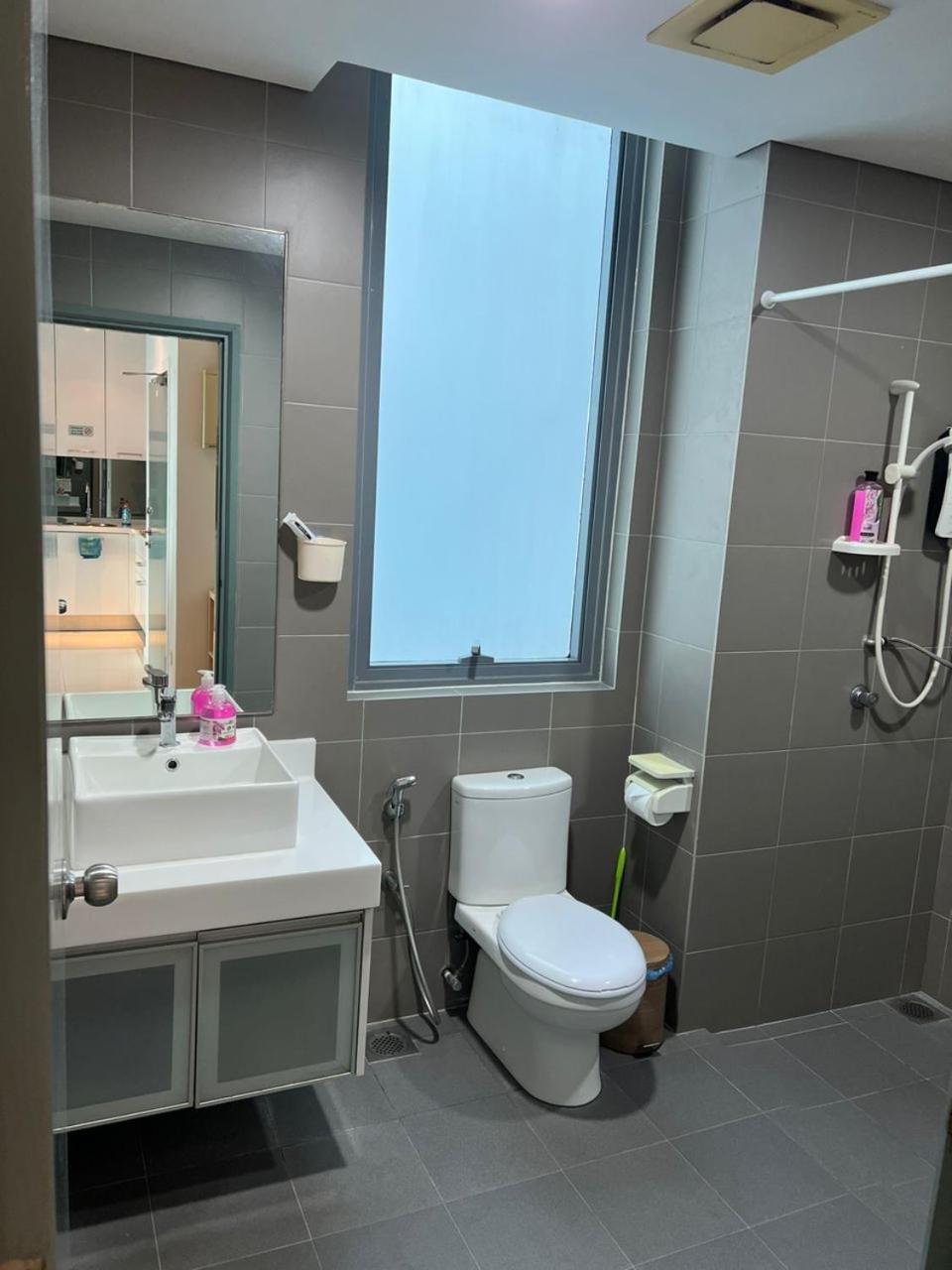 Summer Suites Klcc By Whollmark Куала Лумпур Екстериор снимка