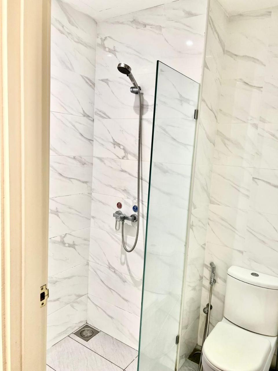 Summer Suites Klcc By Whollmark Куала Лумпур Екстериор снимка