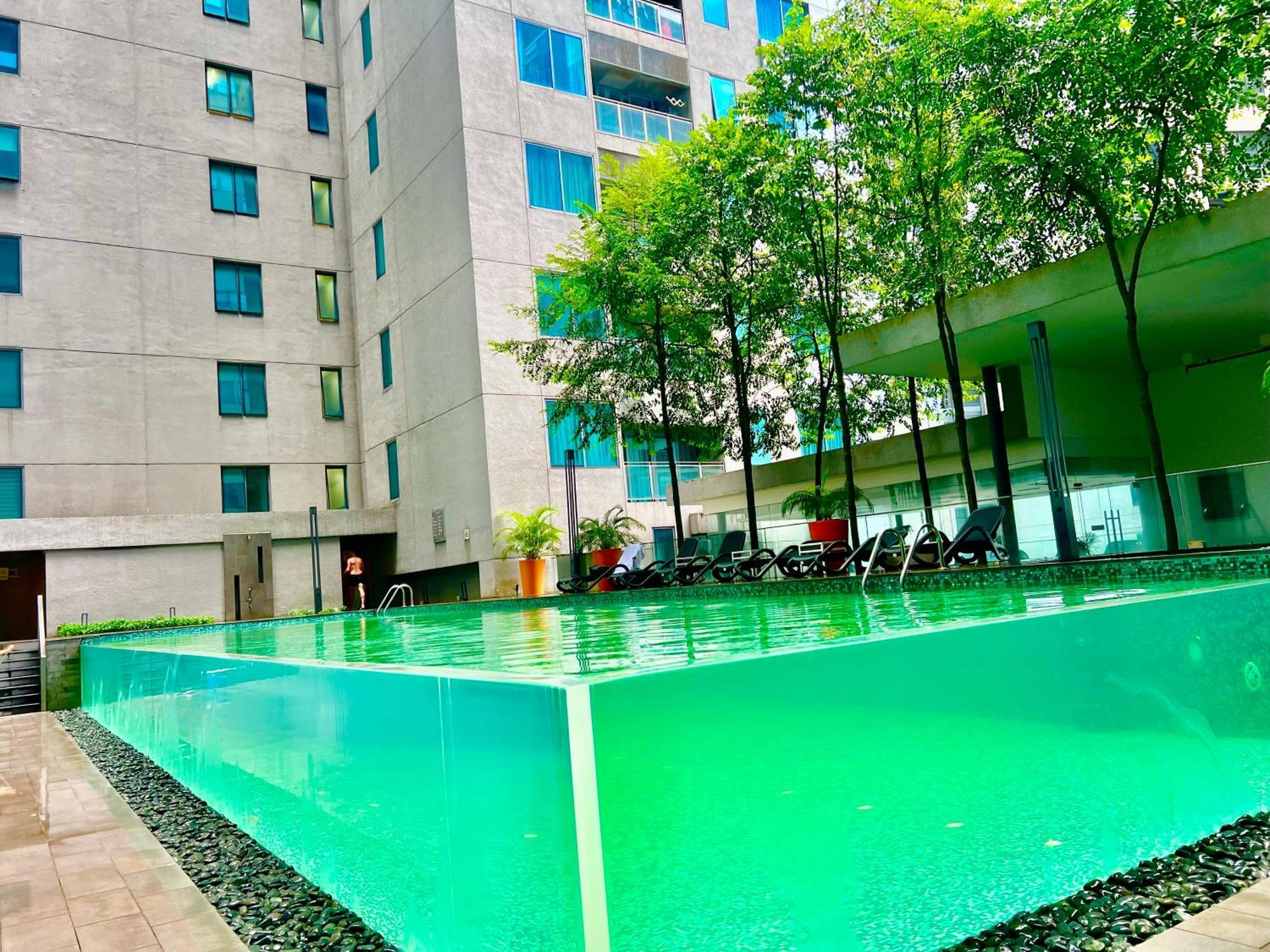 Summer Suites Klcc By Whollmark Куала Лумпур Екстериор снимка