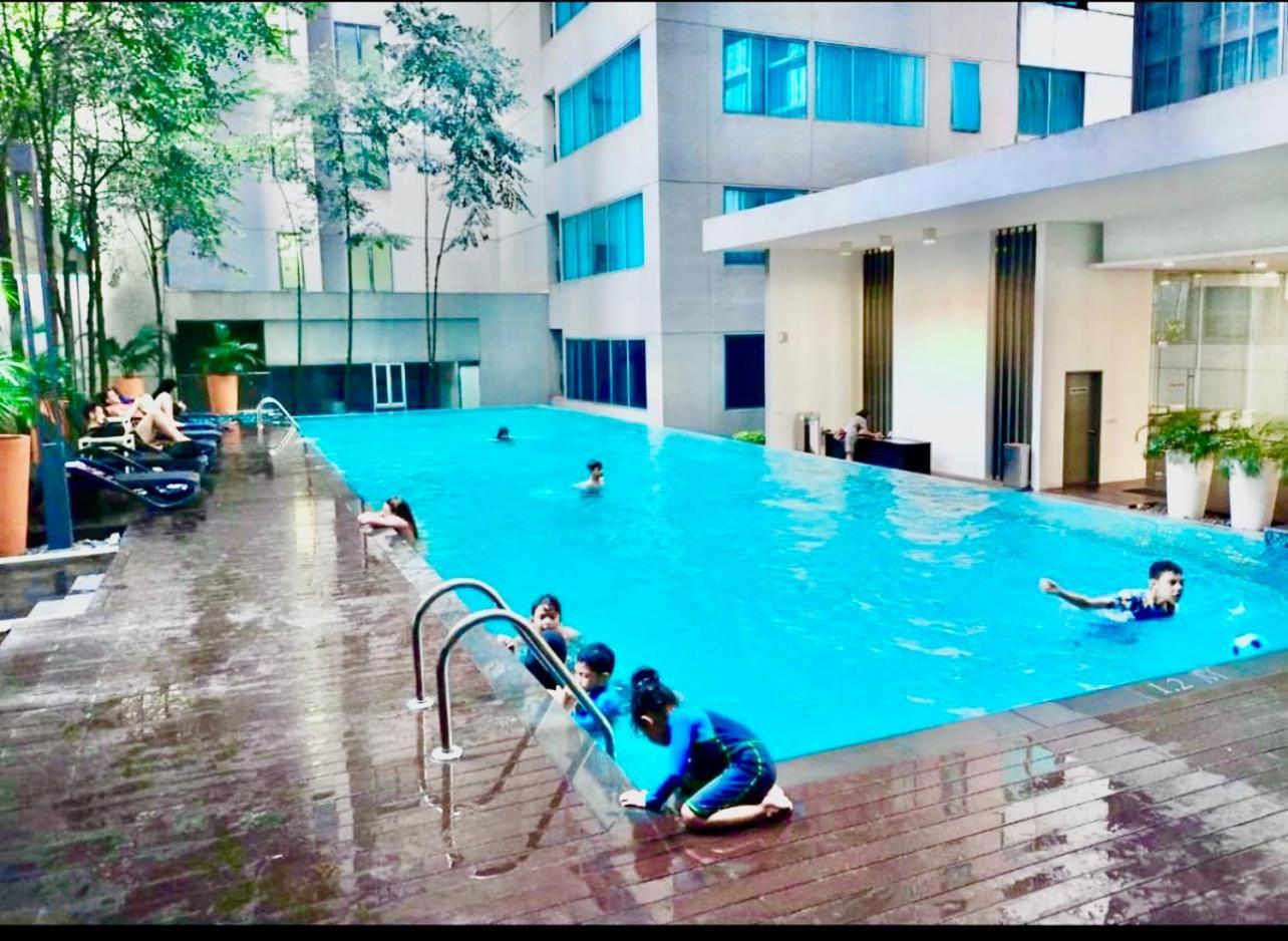 Summer Suites Klcc By Whollmark Куала Лумпур Екстериор снимка